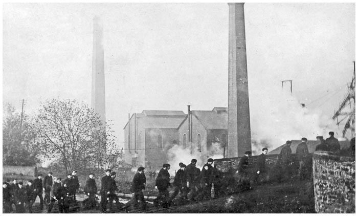 Albion Colliery - Men walking to work at Albion Colliery at 6.30 in the morning