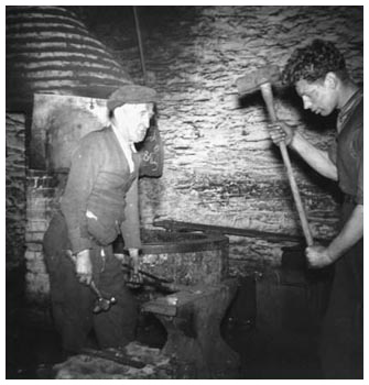 Colliery blacksmiths, Ynysybwl